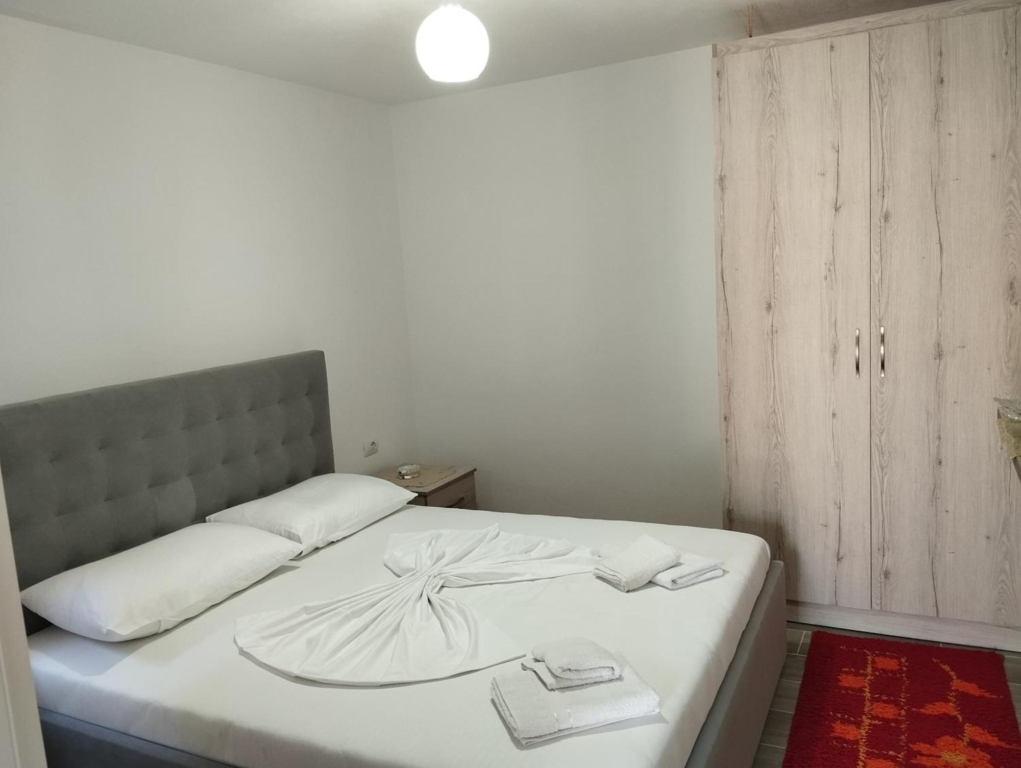 Erteo Guest House Pogradec Eksteriør bilde