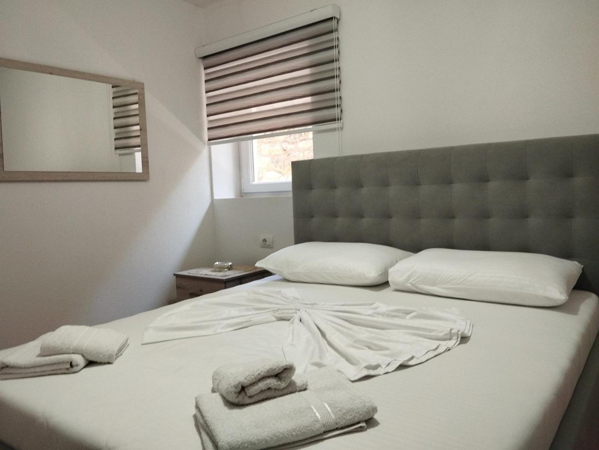 Erteo Guest House Pogradec Eksteriør bilde